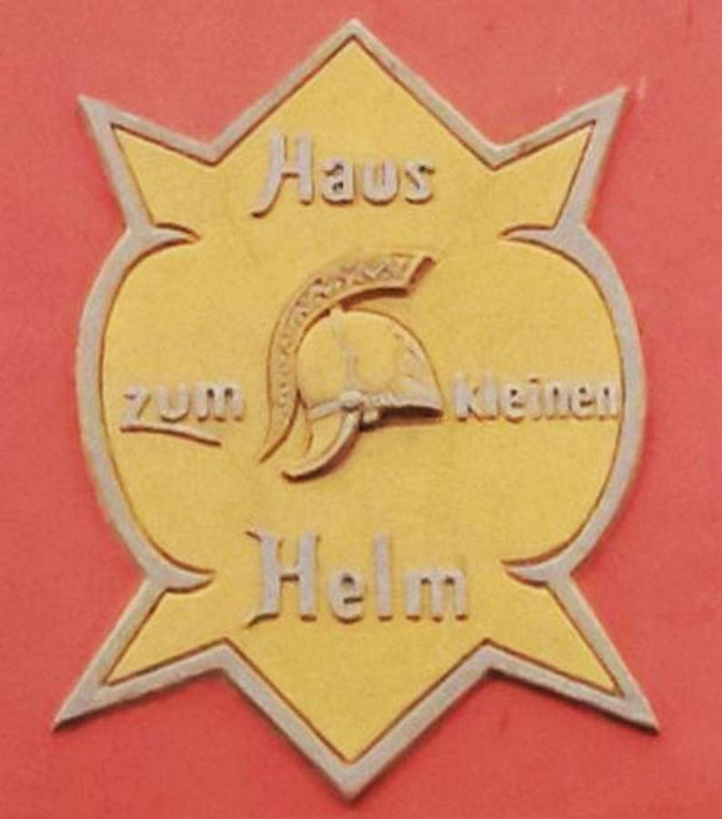 Haus Zum Kleinen Helm Apartment Erfurt Exterior foto