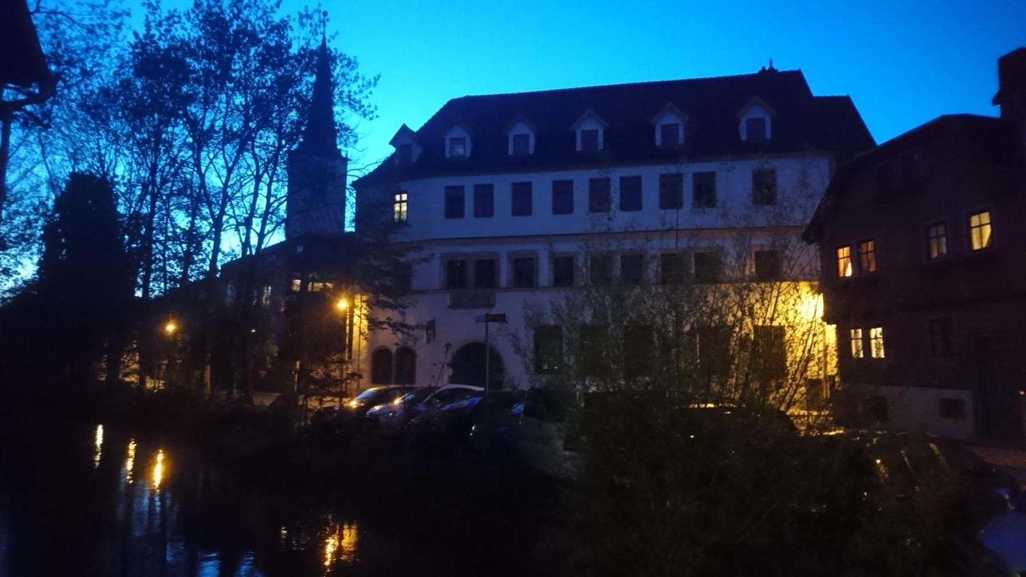 Haus Zum Kleinen Helm Apartment Erfurt Exterior foto