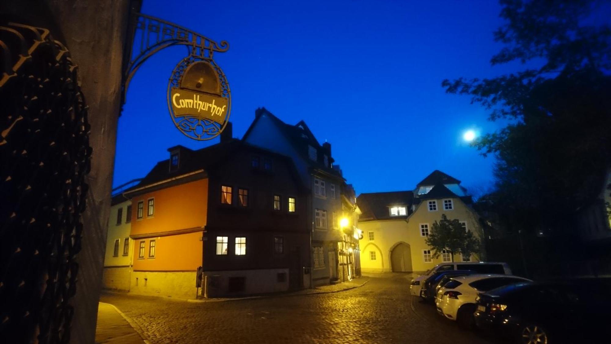 Haus Zum Kleinen Helm Apartment Erfurt Exterior foto
