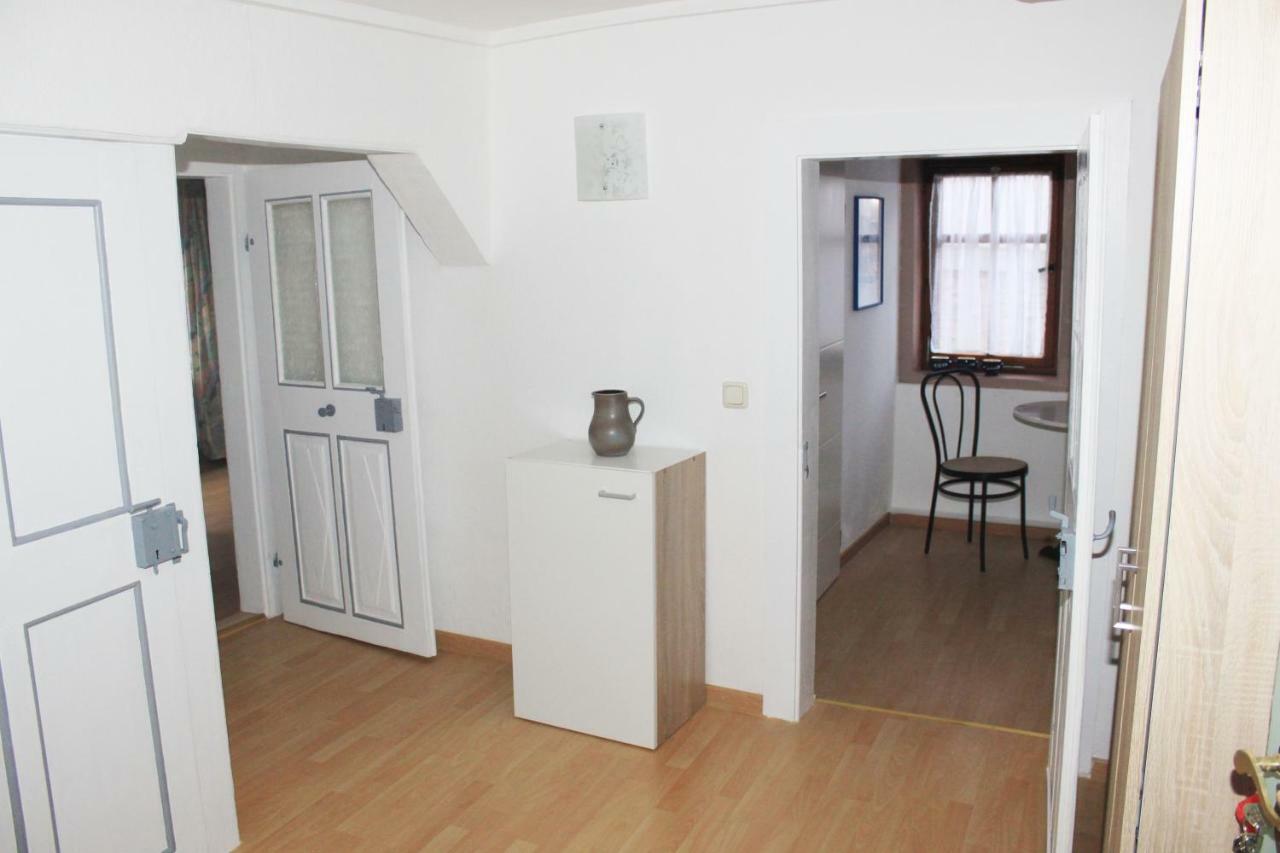 Haus Zum Kleinen Helm Apartment Erfurt Exterior foto